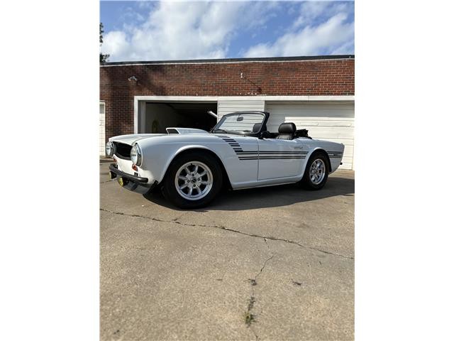 Triumph-TR-6-1974