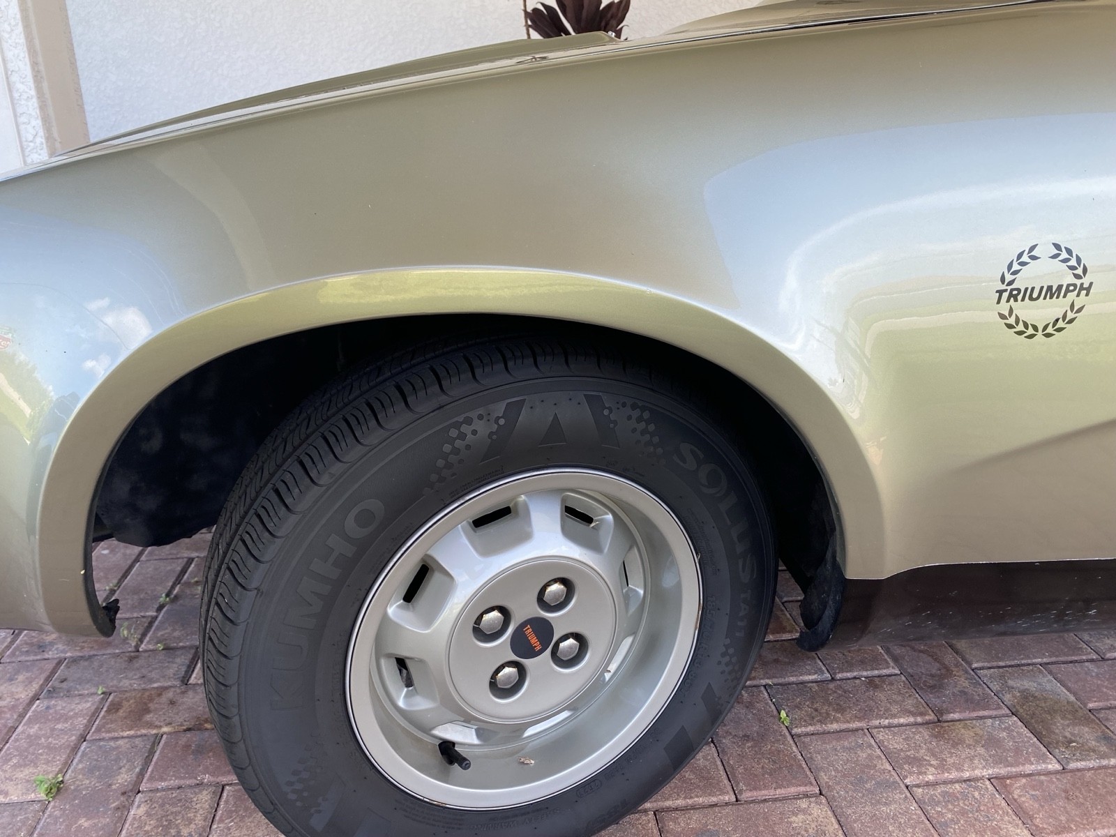 Triumph-TR-7-1979-2