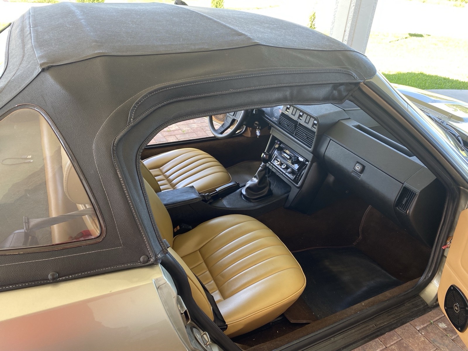 Triumph-TR-7-1979-8