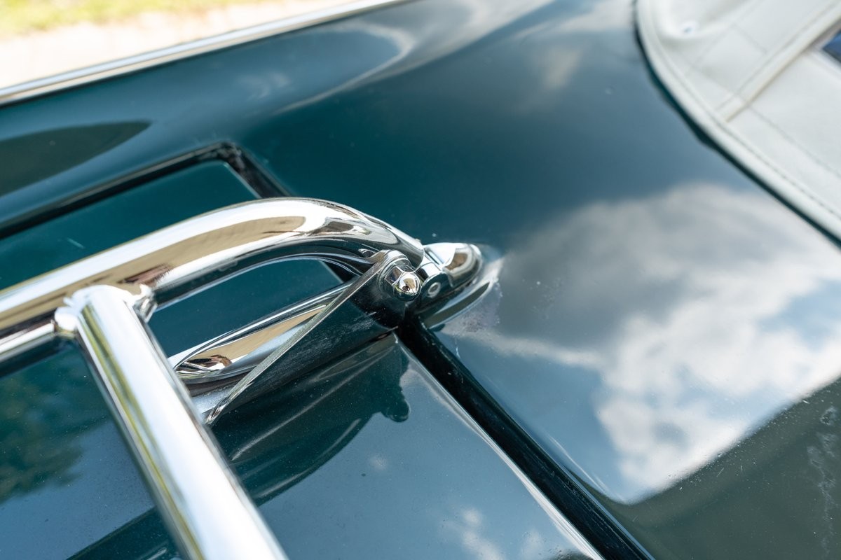 Triumph-TR250-1968-13
