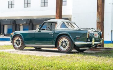 Triumph-TR250-1968-2