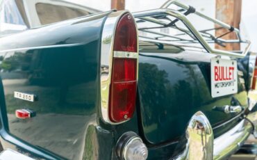 Triumph-TR250-1968-22