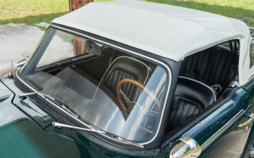 Triumph-TR250-1968-27