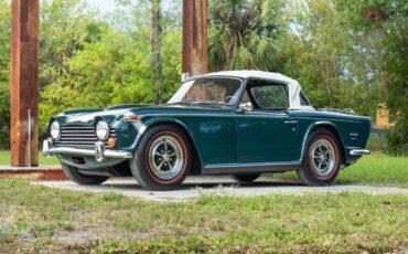 Triumph-TR250-1968