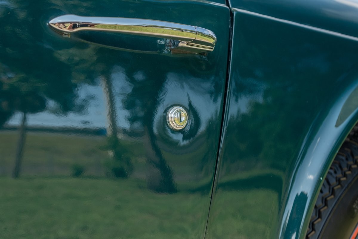 Triumph-TR250-1968-34