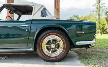 Triumph-TR250-1968-35