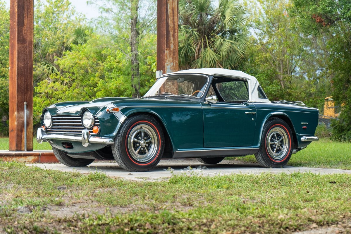 Triumph TR250 1968 --