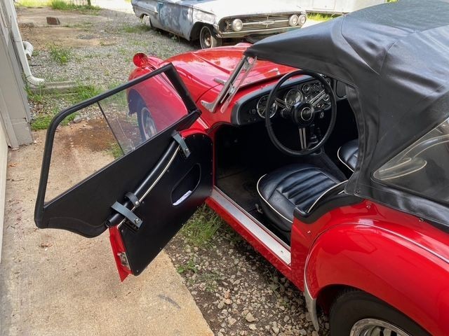 Triumph-TR3-1960-Convertible-2