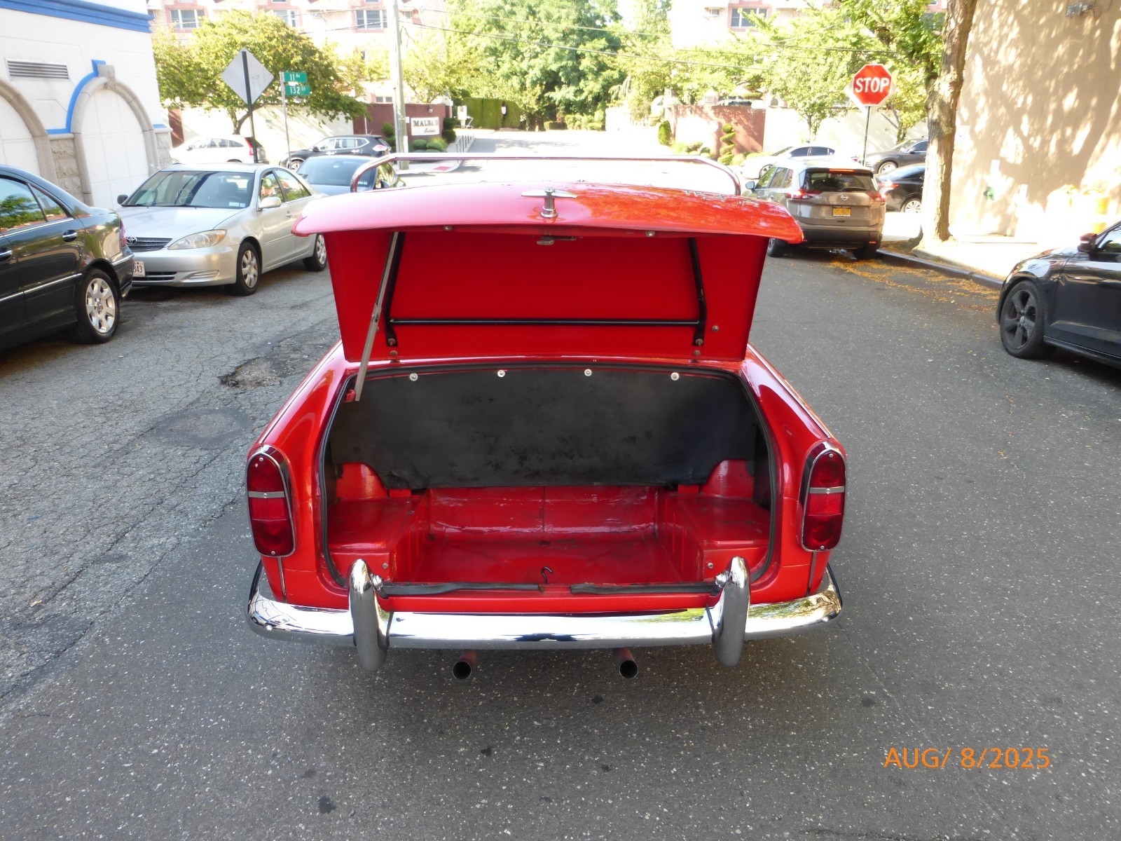 Triumph-TR4A-1966-Convertible-17