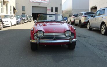 Triumph-TR4A-1966-Convertible-24