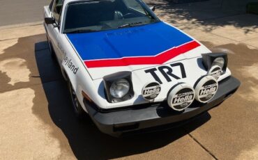 Triumph-TR7-1977-Coupe-3