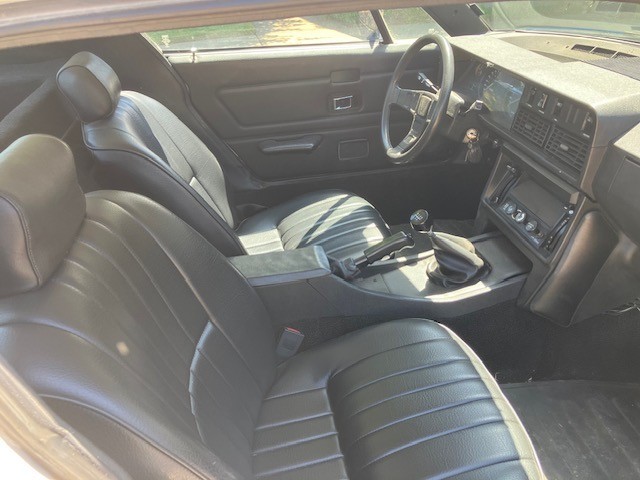 Triumph-TR7-1977-Coupe-7