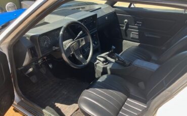 Triumph-TR7-1977-Coupe-9