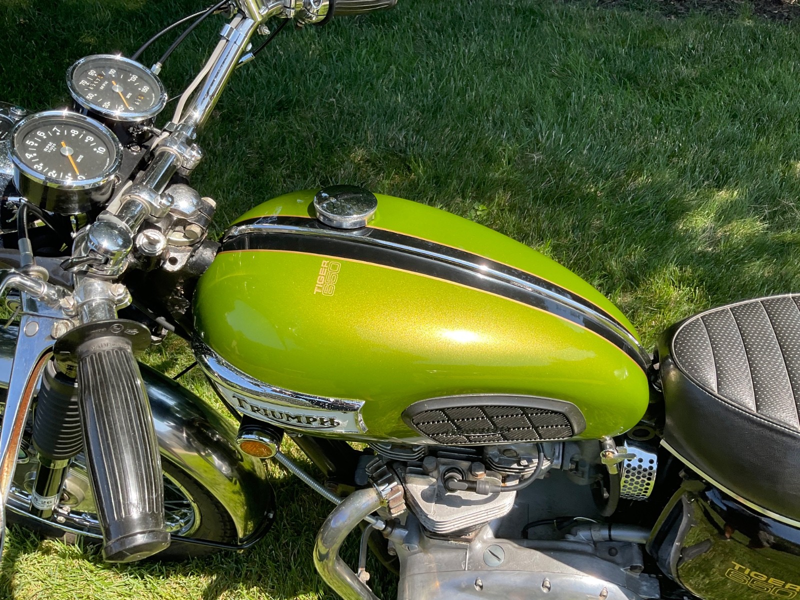 Triumph-Tiger-1970-2