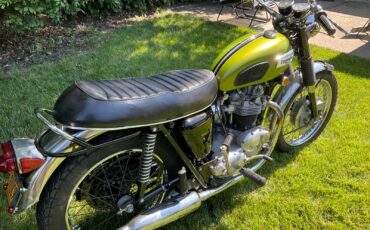 Triumph-Tiger-1970-4