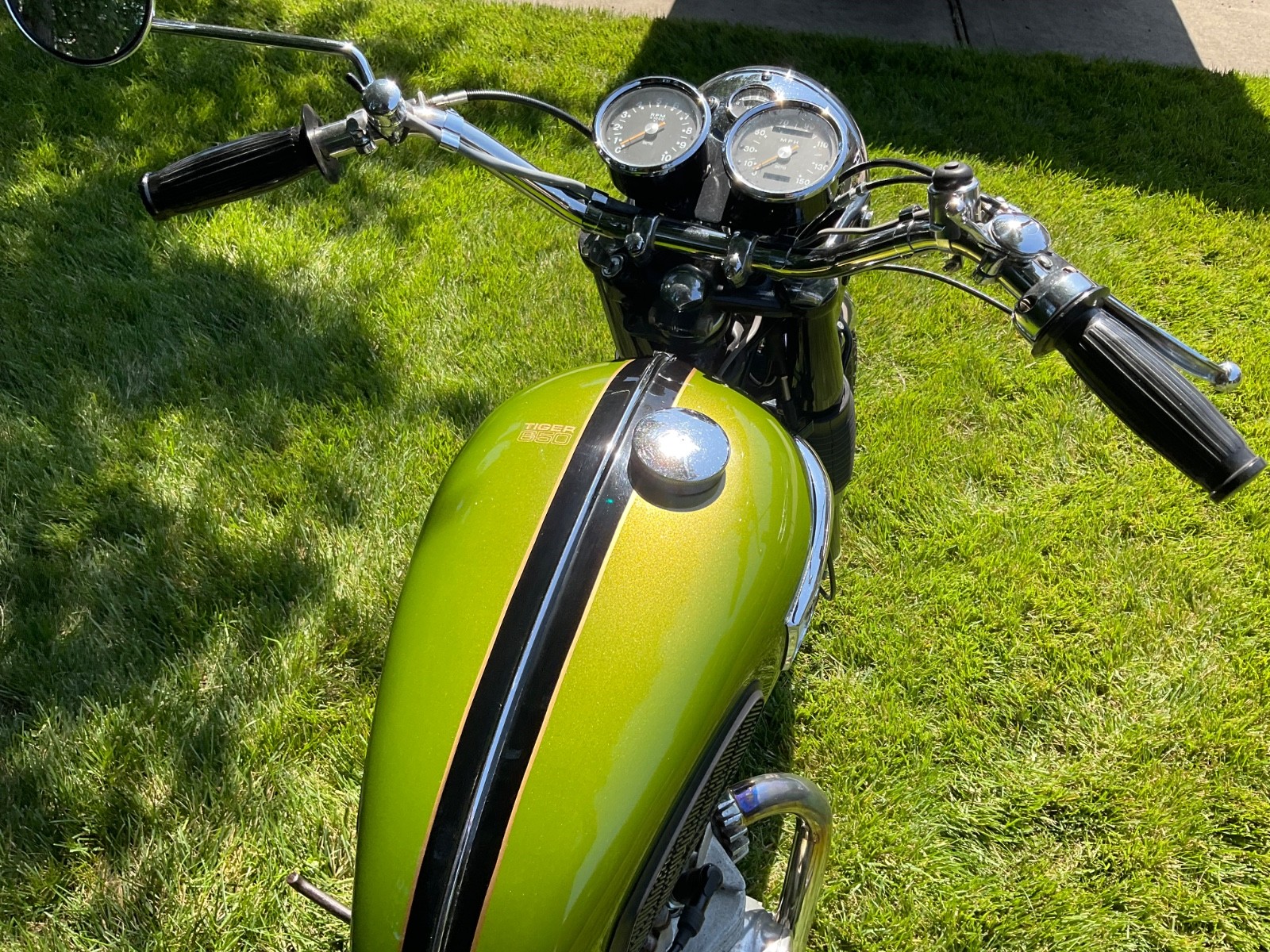 Triumph-Tiger-1970-9