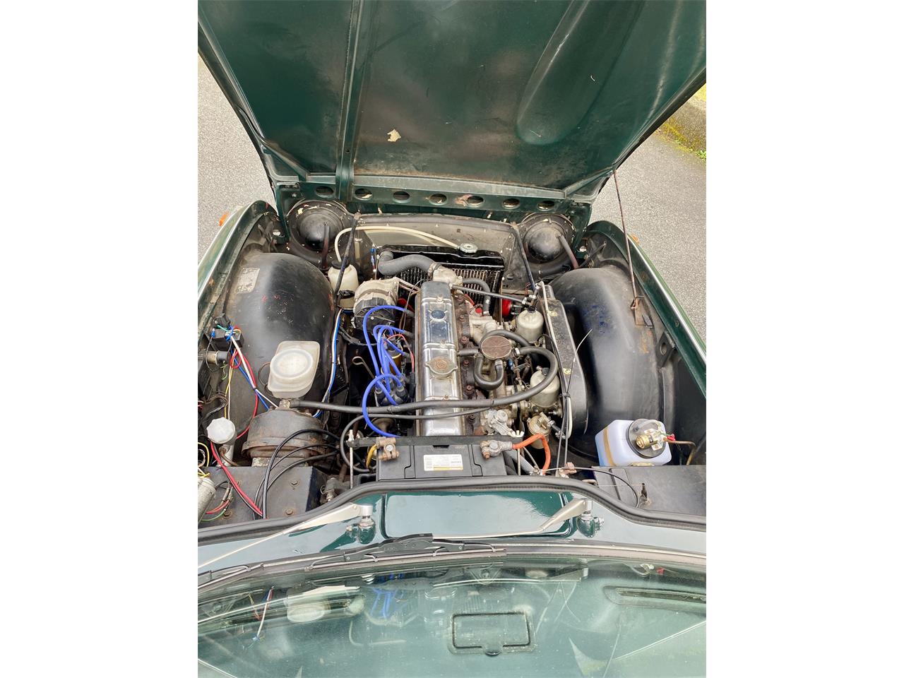 Triumph-Tr250-1968-Green-Tan-13