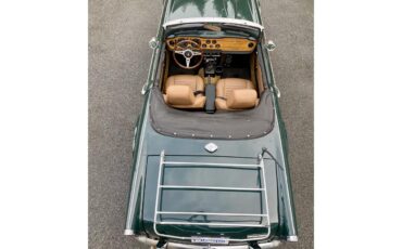 Triumph-Tr250-1968-Green-Tan-15