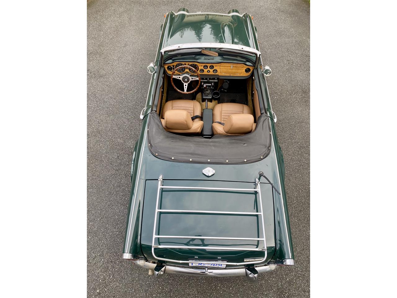 Triumph-Tr250-1968-Green-Tan-15