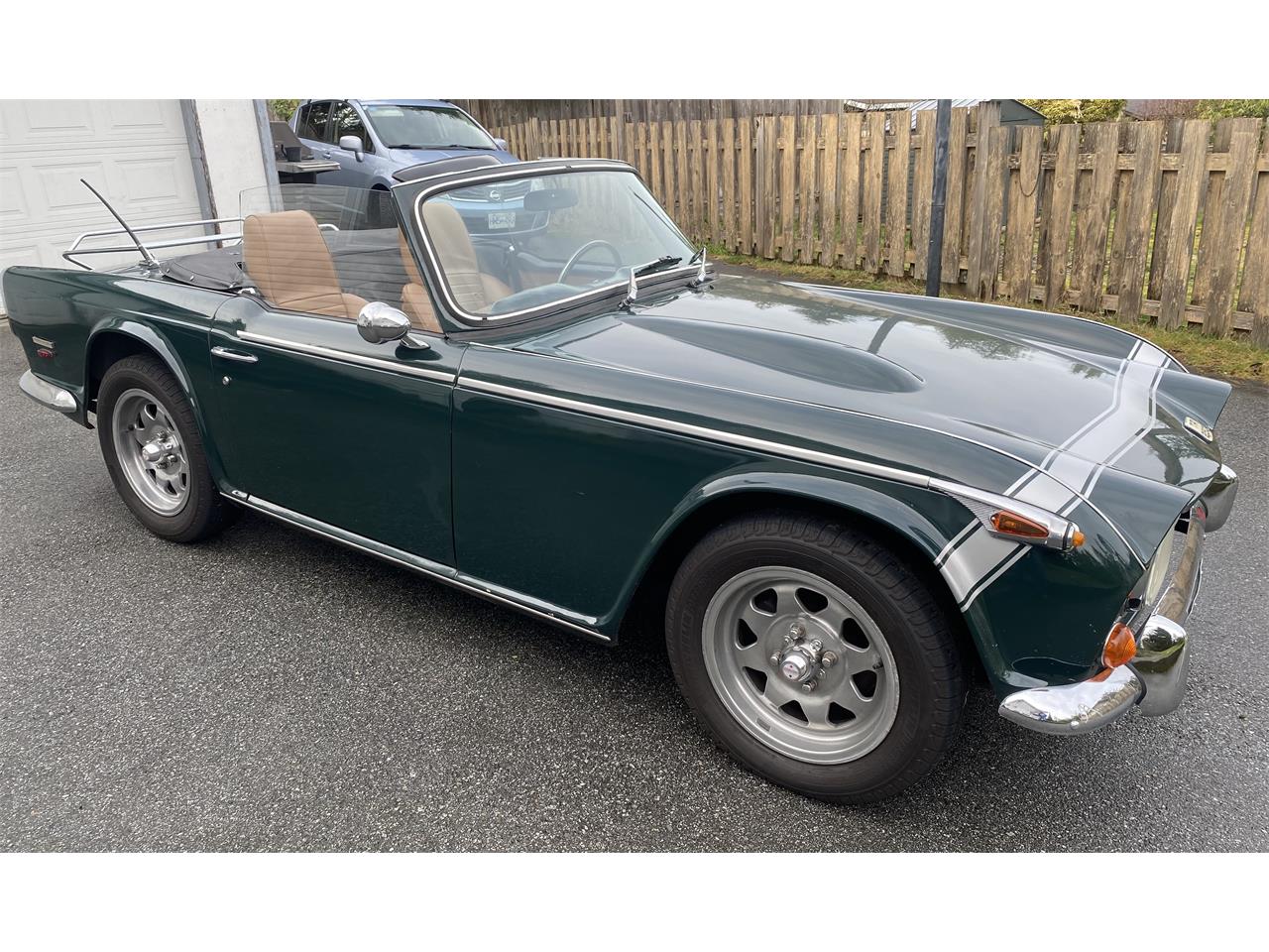 Triumph-Tr250-1968-Green-Tan-2