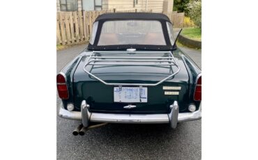 Triumph-Tr250-1968-Green-Tan-4