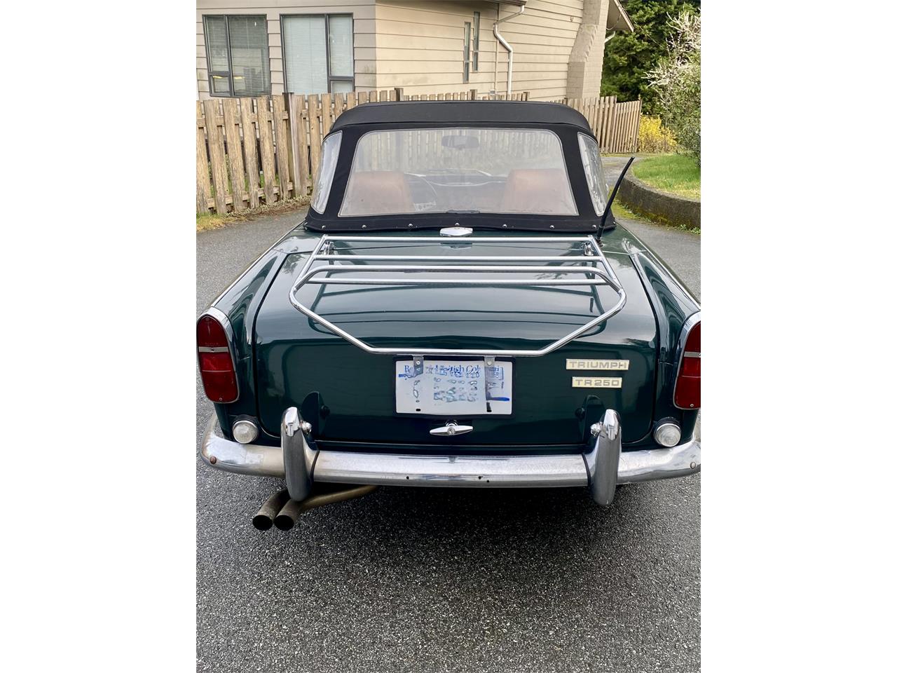 Triumph-Tr250-1968-Green-Tan-4