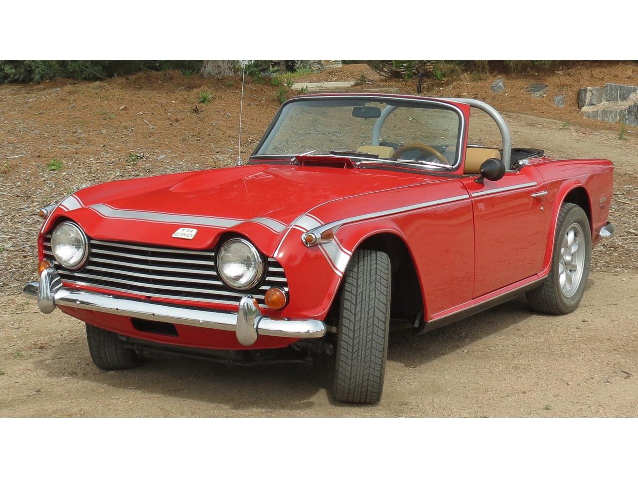 Triumph-Tr250-1968-red-tan-1