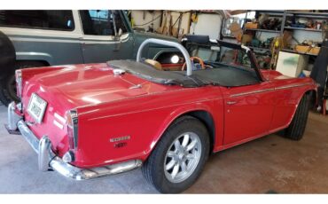 Triumph-Tr250-1968-red-tan-15