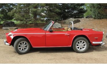 Triumph-Tr250-1968-red-tan-17