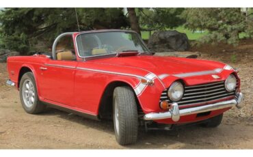 Triumph-Tr250-1968-red-tan-2