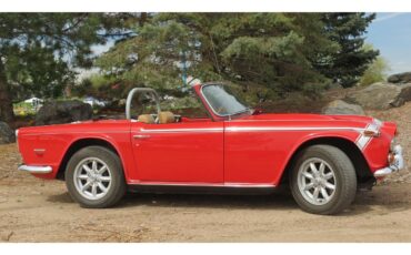 Triumph-Tr250-1968-red-tan-3