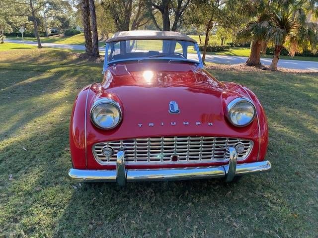 Triumph-Tr3a-1959-RedTan-Top-2