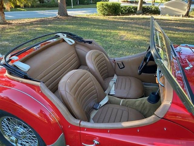 Triumph-Tr3a-1959-RedTan-Top-4