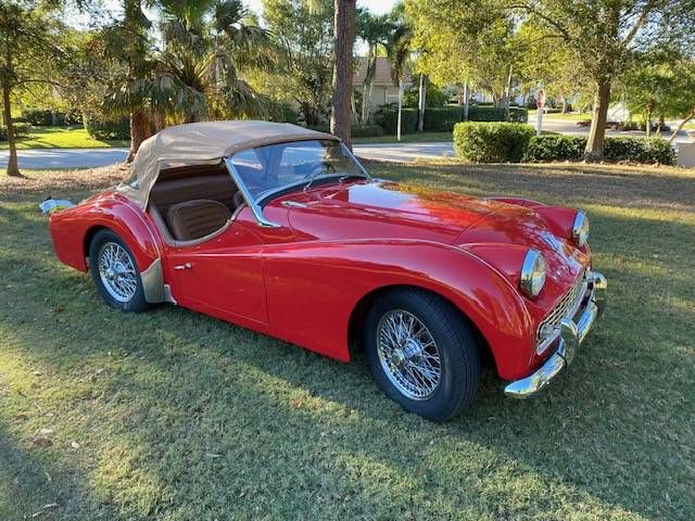Triumph-Tr3a-1959-RedTan-Top