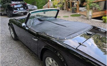 Triumph-Tr4-1964-New-Gloss-Black-pain-Light-grey-leather-3