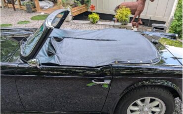 Triumph-Tr4-1964-New-Gloss-Black-pain-Light-grey-leather-4