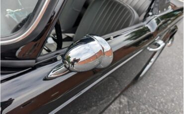 Triumph-Tr4-1964-New-Gloss-Black-pain-Light-grey-leather-6