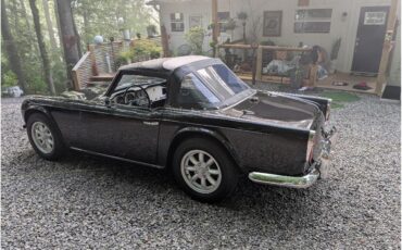 Triumph-Tr4-1964-New-Gloss-Black-pain-Light-grey-leather-63