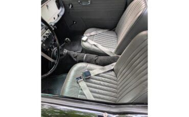Triumph-Tr4-1964-New-Gloss-Black-pain-Light-grey-leather-67