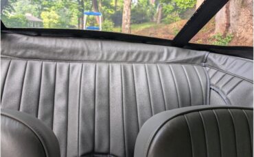 Triumph-Tr4-1964-New-Gloss-Black-pain-Light-grey-leather-69