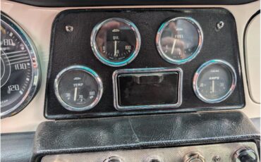 Triumph-Tr4-1964-New-Gloss-Black-pain-Light-grey-leather-76