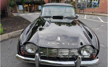 Triumph-Tr4-1964-New-Gloss-Black-pain-Light-grey-leather-8