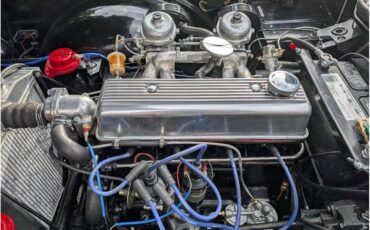 Triumph-Tr4-1964-New-Gloss-Black-pain-Light-grey-leather-84