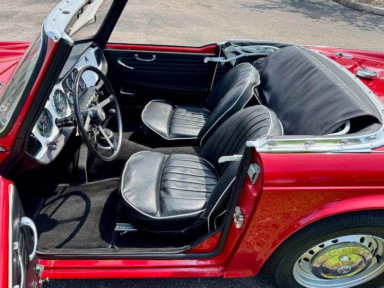 Triumph-Tr4-1964-Red-Black-2