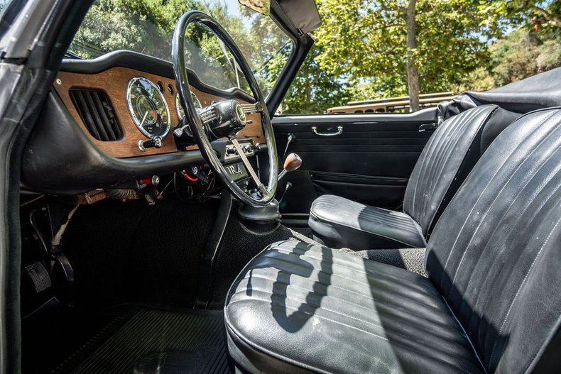 Triumph-Tr4-1965-Granite-Gray-Black-12