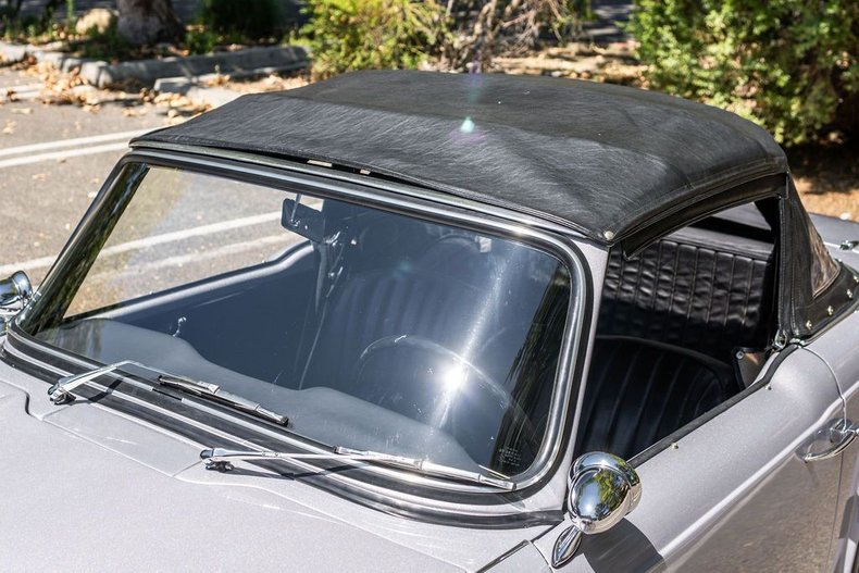Triumph-Tr4-1965-Granite-Gray-Black-16