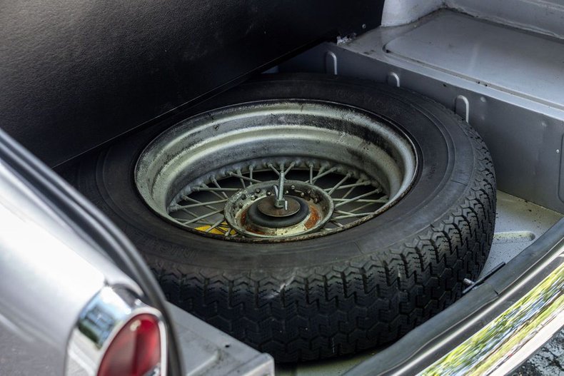 Triumph-Tr4-1965-Granite-Gray-Black-20