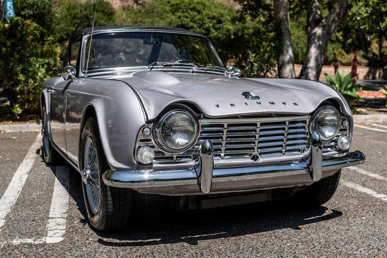 Triumph-Tr4-1965-Granite-Gray-Black-28