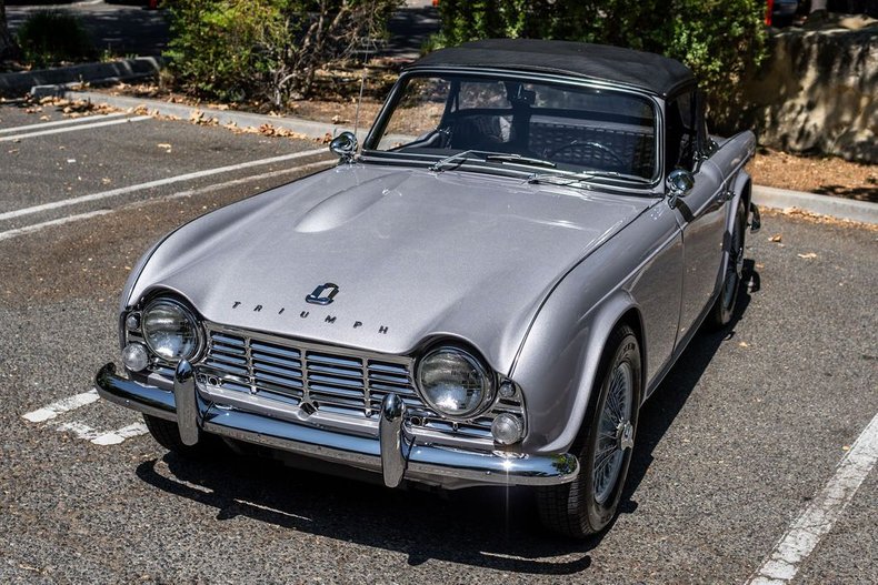 Triumph-Tr4-1965-Granite-Gray-Black-29