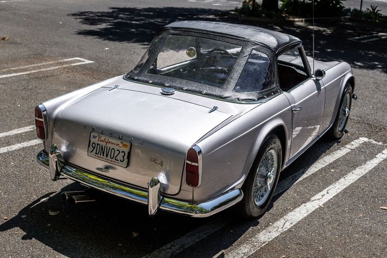 Triumph-Tr4-1965-Granite-Gray-Black-30